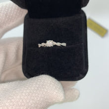 Load and play video in Gallery viewer, New Beautiful 0.25ct Diamond 9ct White Gold Luxury Ring Size M-N London Hallmark
